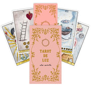 TAROT DE LUZ: ekspresyviai vizuali kelionė per šviesos simboliką