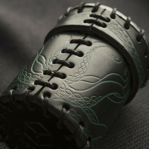 Call Of Cthulhu kauliukų puodelis