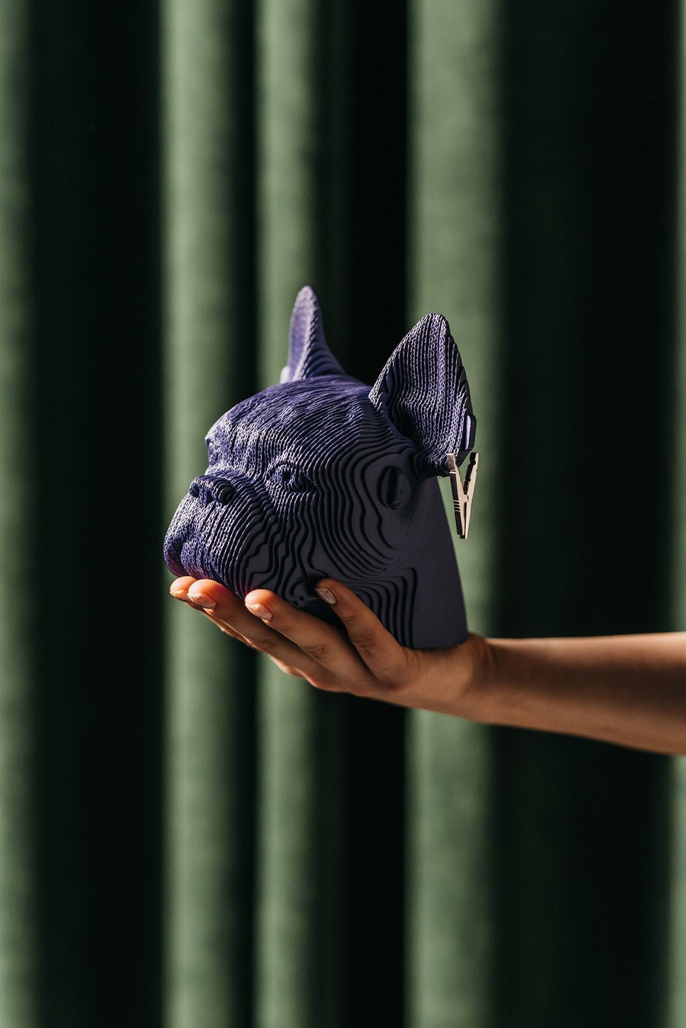 BULDOGAS: surenkama 3D dėlionė - skulptūra - OBUOLYS