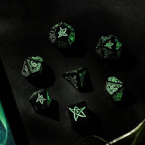 Call Of Cthulhu kauliukų rinkinys juodos ir fluorescencinės spalvos - OBUOLYS