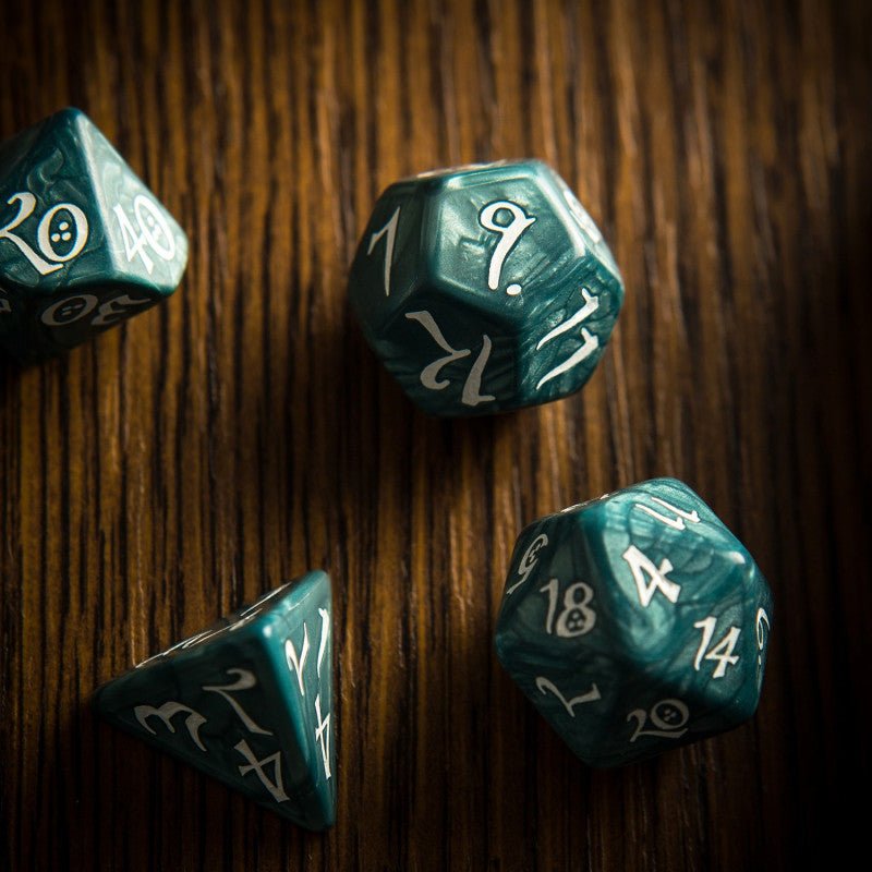Classic RPG kauliukų rinkinys audringos ir baltos sp - OBUOLYS