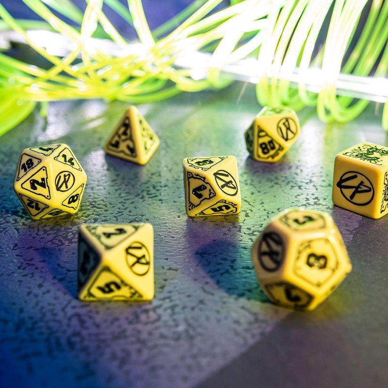 Cyberpunk RED RPG danger zone kauliukų rinkinys geltonos ir juodos sp - OBUOLYS
