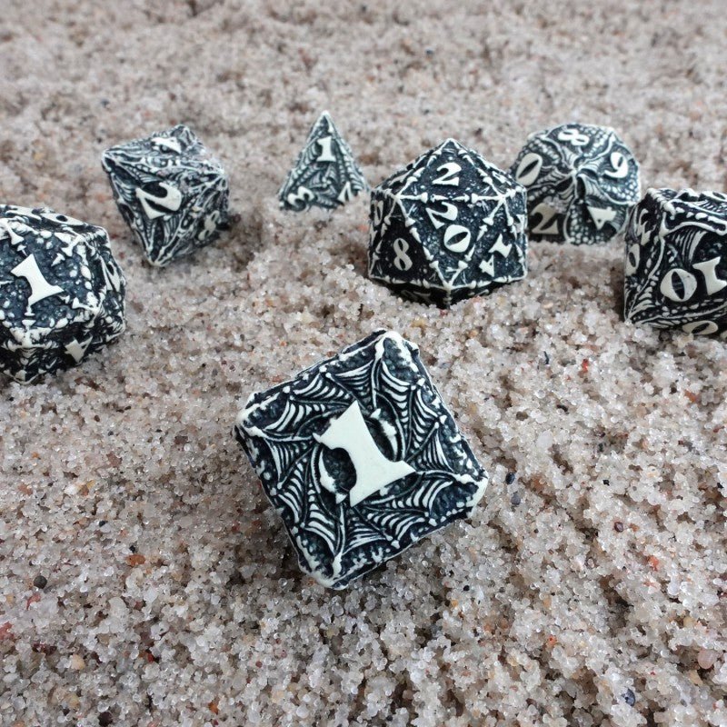 Dracopolis The Scandinavian Blackfang kauliukų rinkinys Q - WORKSHOP - OBUOLYS