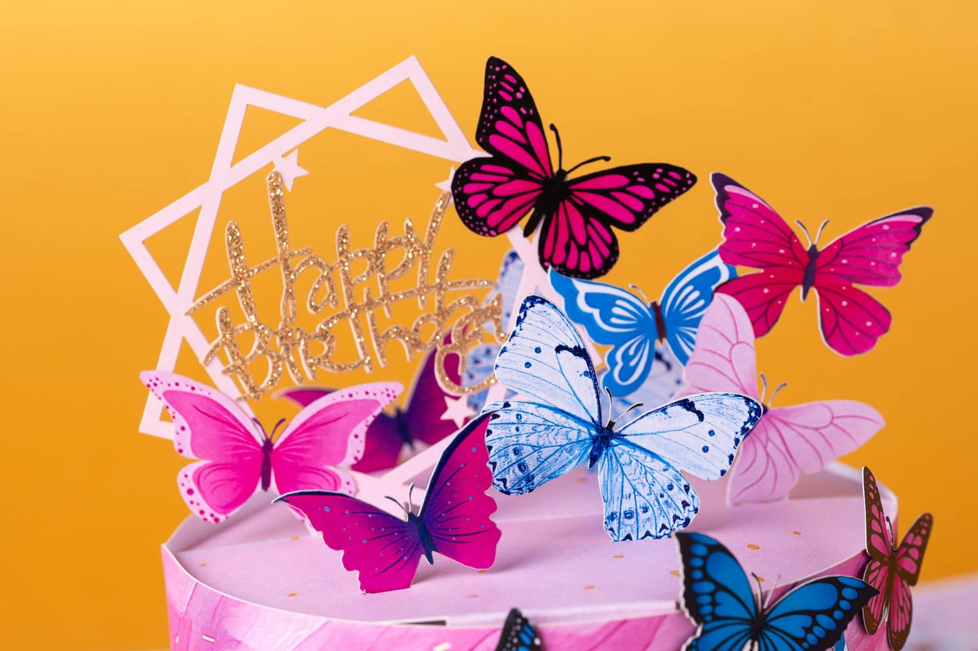 DRUGELIŲ ŠVENTĖ: išskirtinio grožio 3D pop - up atvirukas + vokas - OBUOLYS