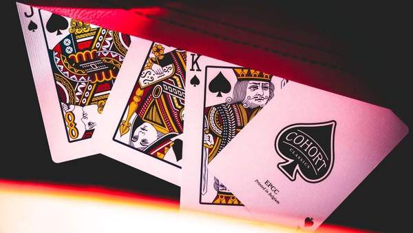 Ellusionist Cohort Red kortos - OBUOLYS
