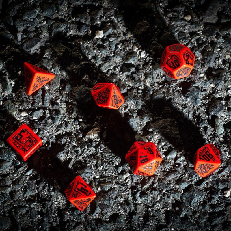 Final Race Dice Set: Engine Roar kauliukų rinkinys - OBUOLYS