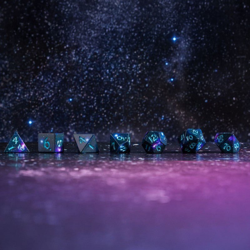 Full Art Dice™ Stardust kauliukų rinkinys Q - WORKSHOP - OBUOLYS