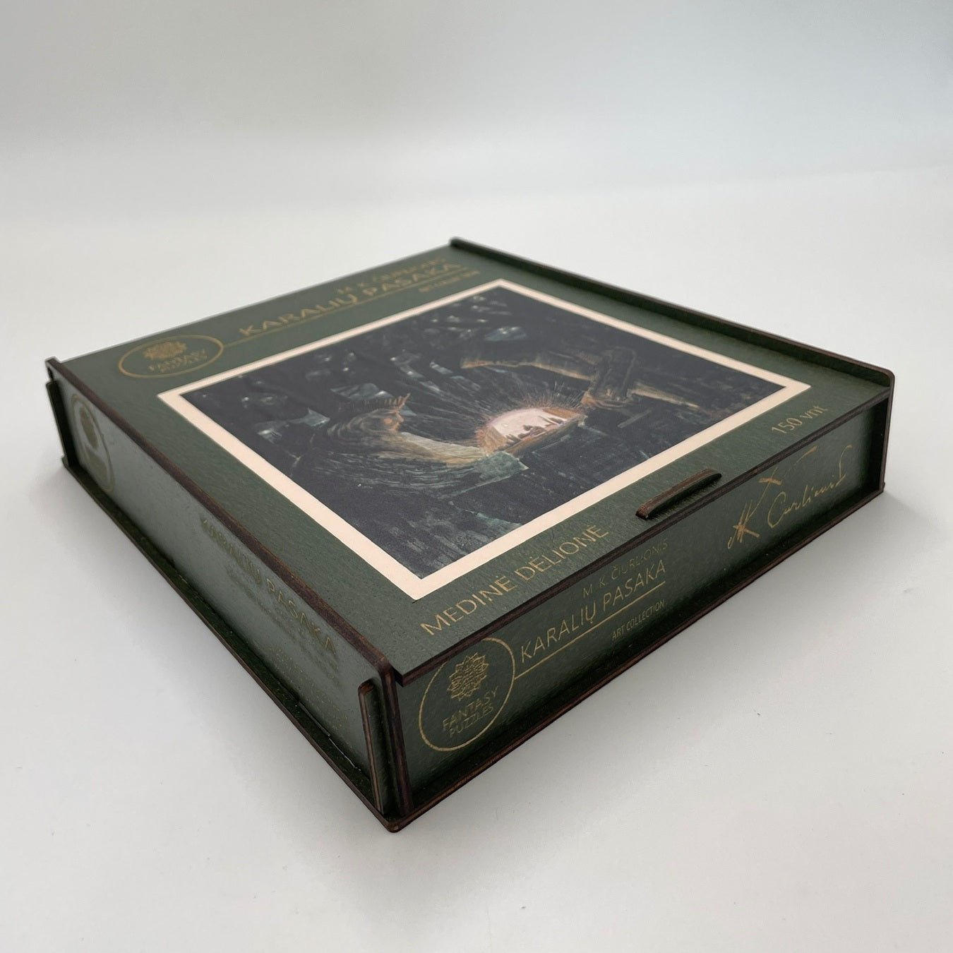 Karalių pasaka Medinė Dėlionė XL Dydis (700 detalių) Fantasy Puzzles - OBUOLYS