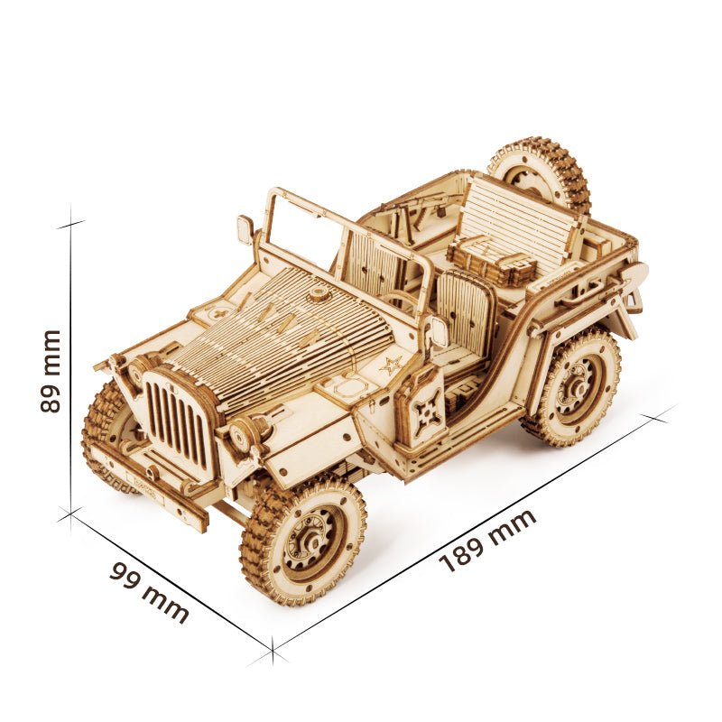 KARINIS AUTOMOBILIS: 3D medinė dėlionė mechanikos entuziastams - OBUOLYS