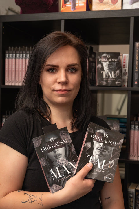 Karšta naujiena! A. Bausienė pristato dilogiją TU PRIKLAUSAI MAN + AŠ PRIKLAUSAU TAU – pirmas tikras lietuviškas dark romance (black edition) - OBUOLYS
