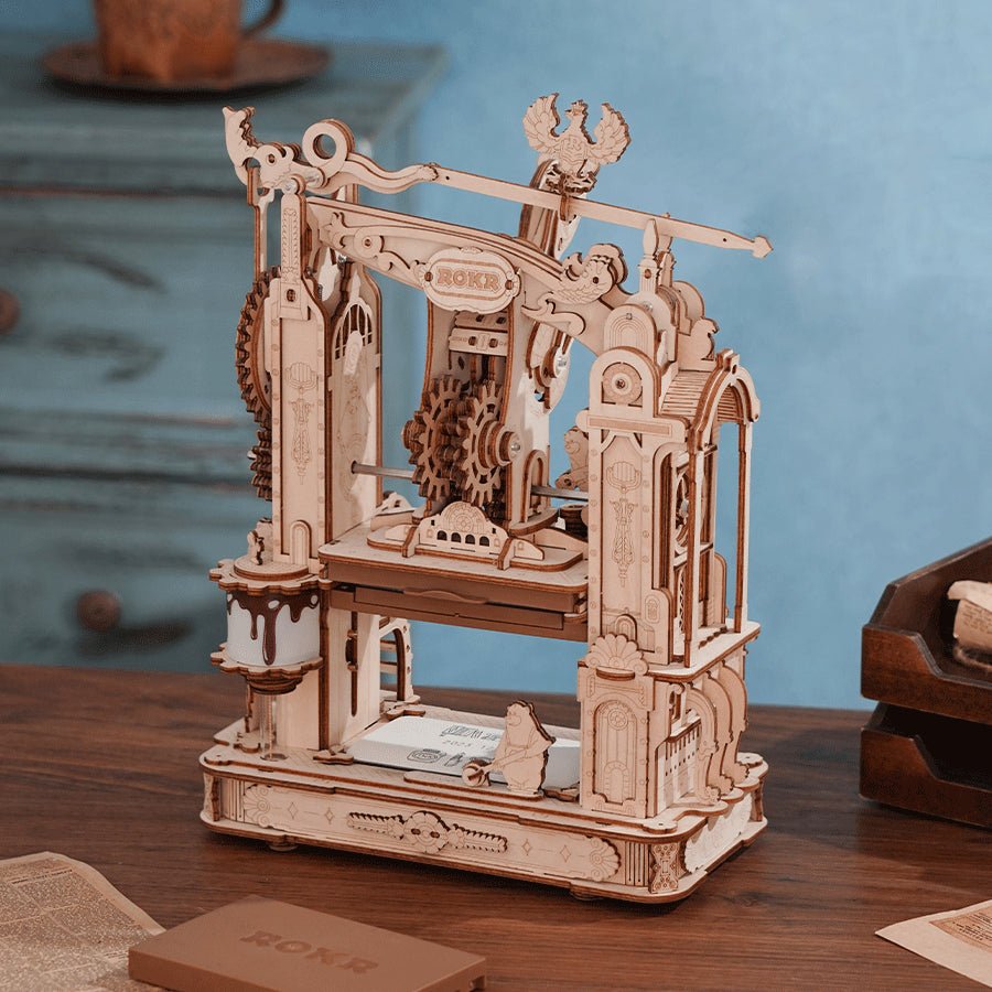 KLASIKINĖ SPAUSTUVĖ: 3D medinė dėlionė – miniatiūrinė spausdinimo mašina - OBUOLYS