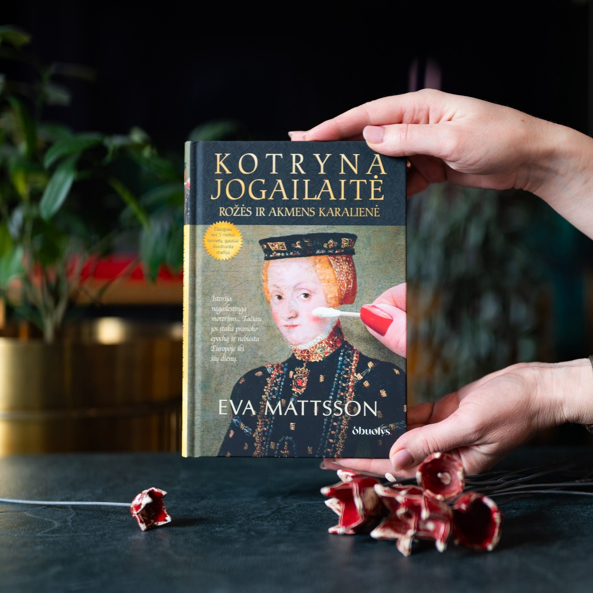 KOTRYNA JOGAILAITĖ (Knygos su defektais) - OBUOLYS