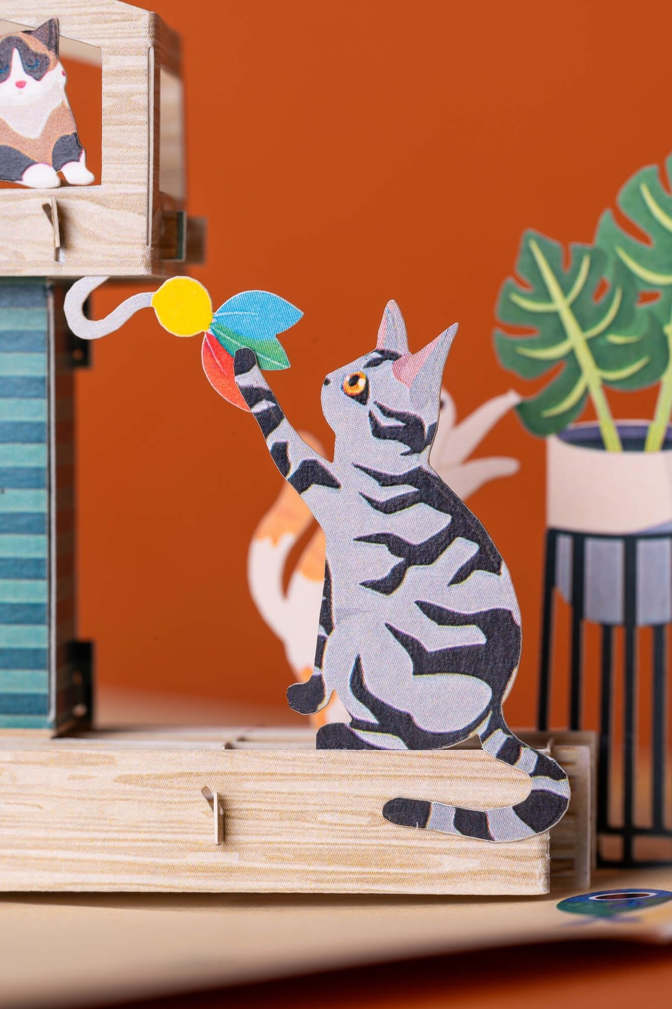 LINKSMIEJI KAČIUKAI: išskirtinio grožio 3D pop - up atvirukas + vokas - OBUOLYS