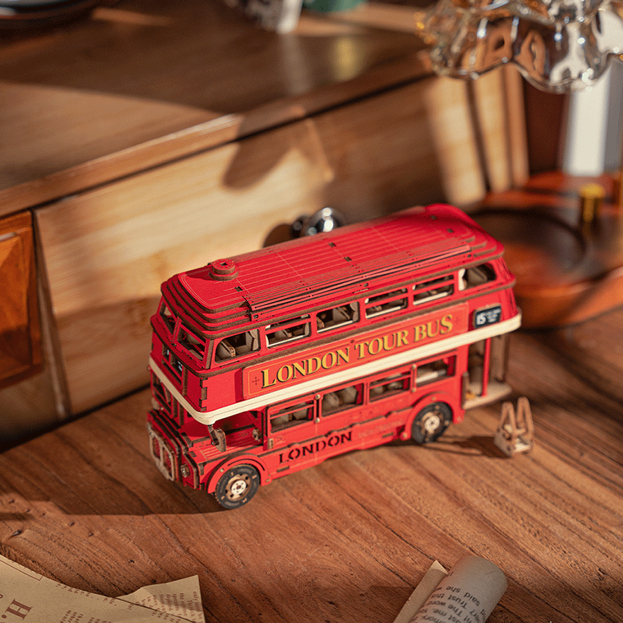 LONDONO TURISTINIS AUTOBUSAS: gerą nuotaiką garantuojanti 3D medinė dėlionė – knygų lentynos dekoracija - OBUOLYS
