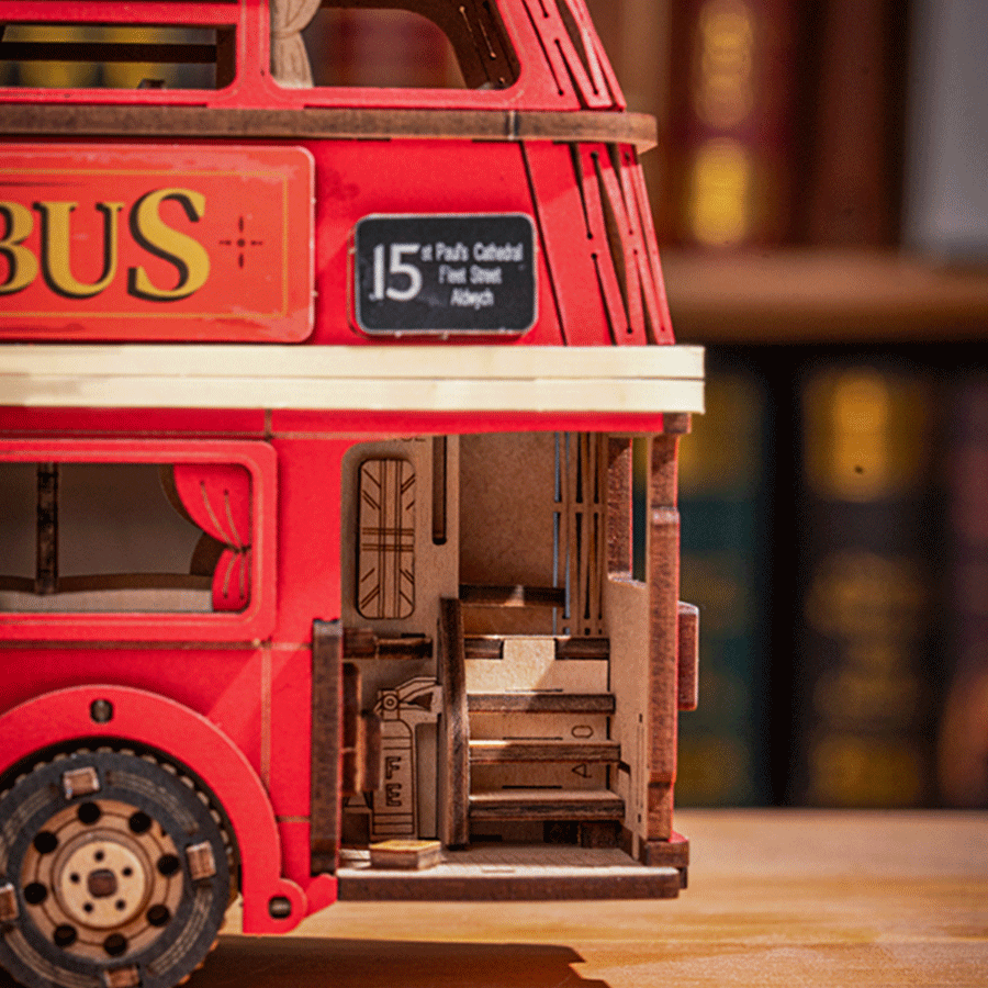 LONDONO TURISTINIS AUTOBUSAS: gerą nuotaiką garantuojanti 3D medinė dėlionė – knygų lentynos dekoracija - OBUOLYS