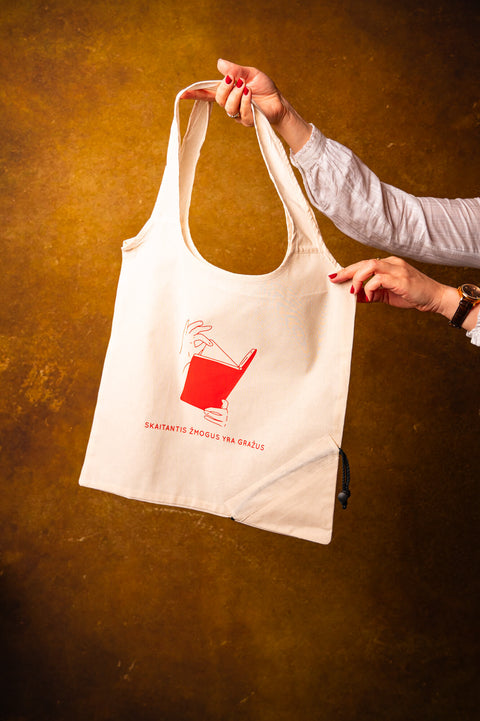 DROBĖS MAIŠELIS: skaitantis žmogus yra gražus