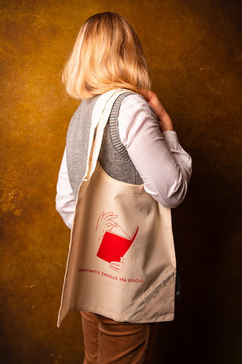 DROBĖS MAIŠELIS: skaitantis žmogus yra gražus