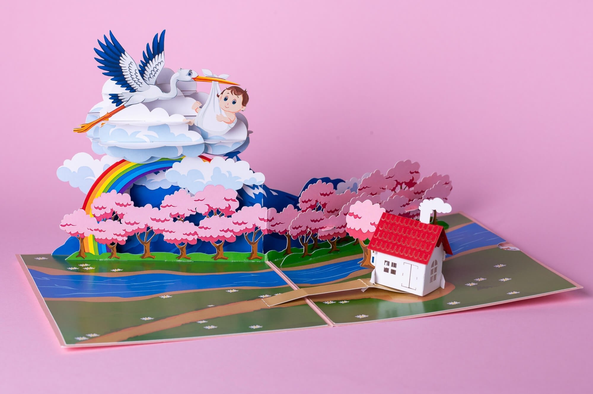 MAŽASIS GANDRIUKAS – PAVASARIS: išskirtinio grožio 3D pop - up atvirukas + vokas - OBUOLYS