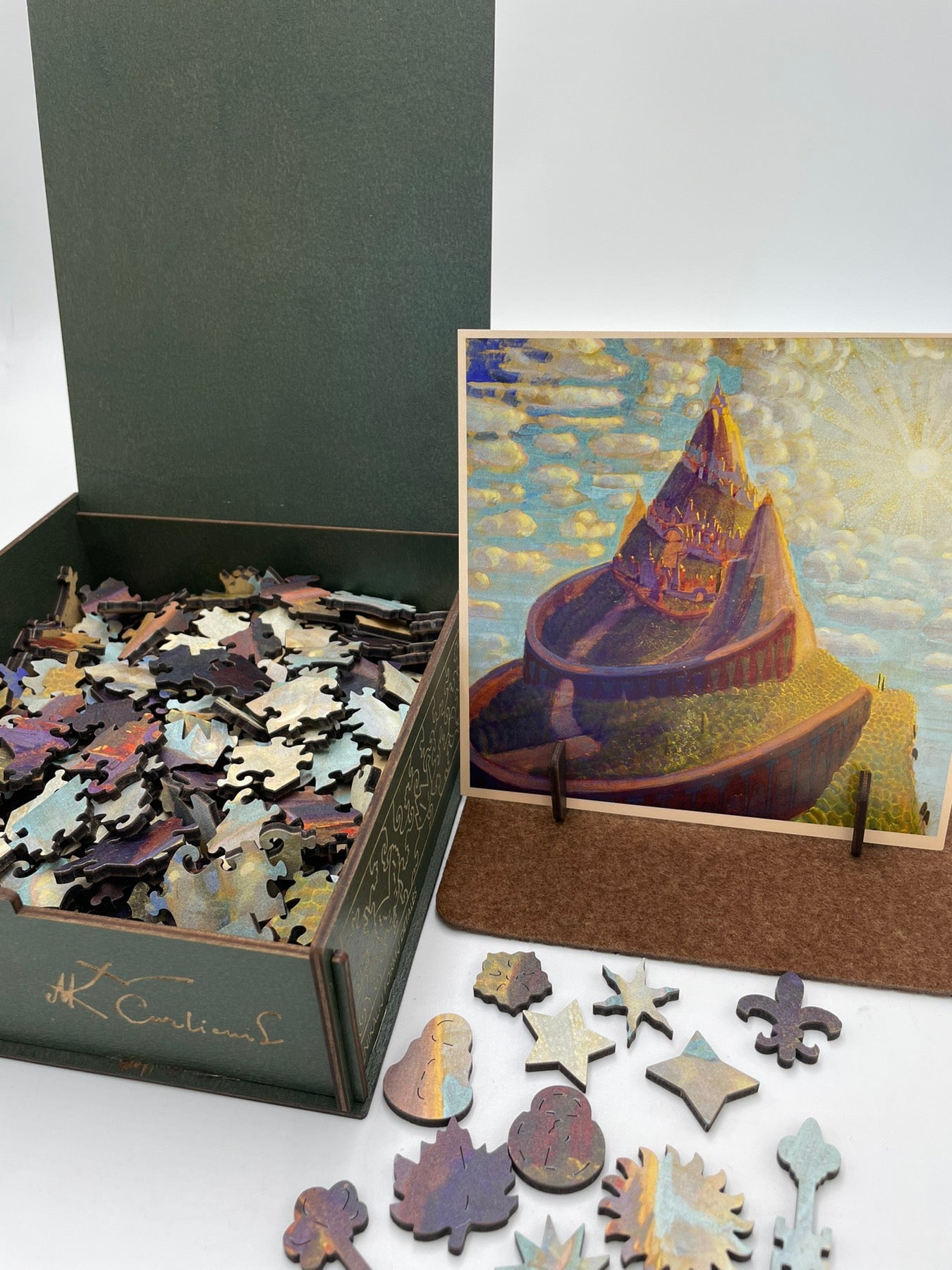M.K. Čiurlionis Pilies pasaka Dėlionė Medinė L Dydis (300 detalių) Fantasy Puzzles - OBUOLYS