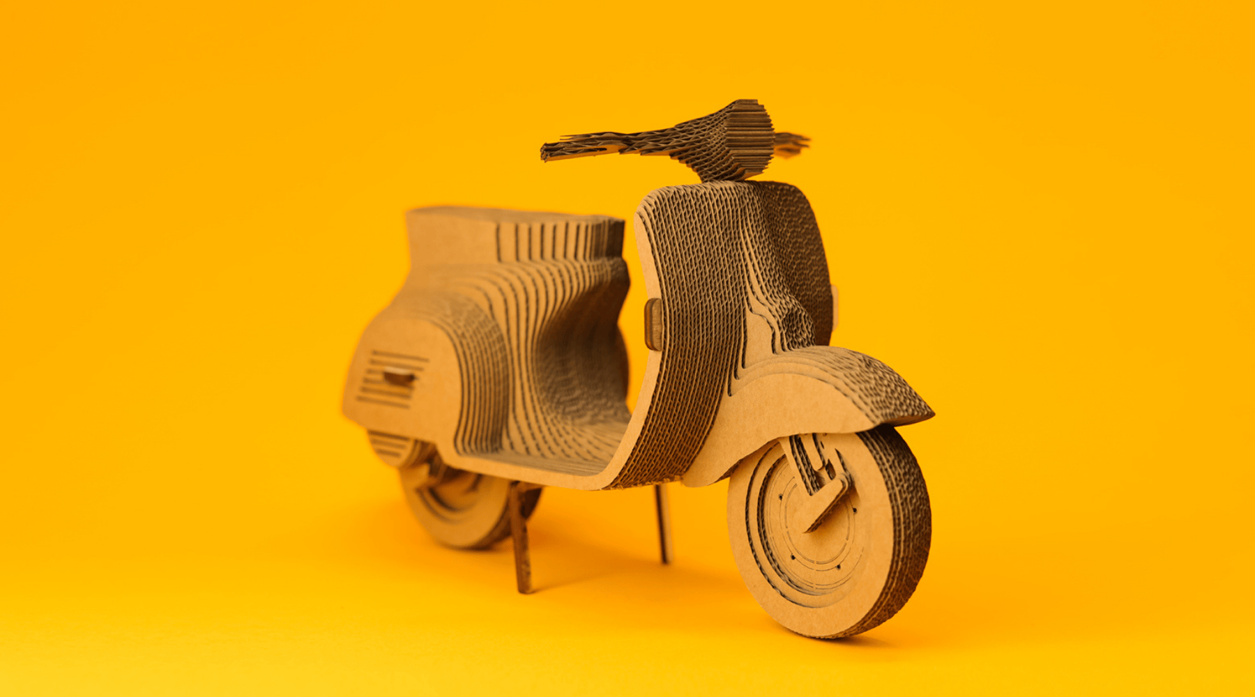 MOTOROLERIS: surenkama 3D dėlionė - skulptūra - OBUOLYS