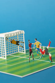 PERGALĖ FUTBOLO VARŽYBOSE: išskirtinio grožio 3D pop - up atvirukas + vokas - OBUOLYS