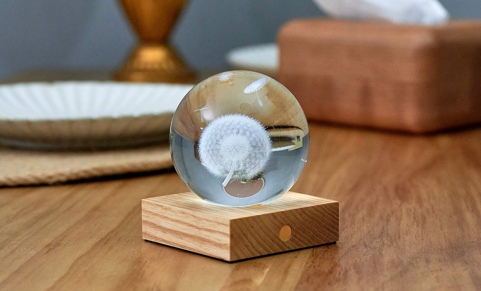 PIENĖS PŪKAS: dekoratyvinis gintaro kristalų šviestuvas - OBUOLYS