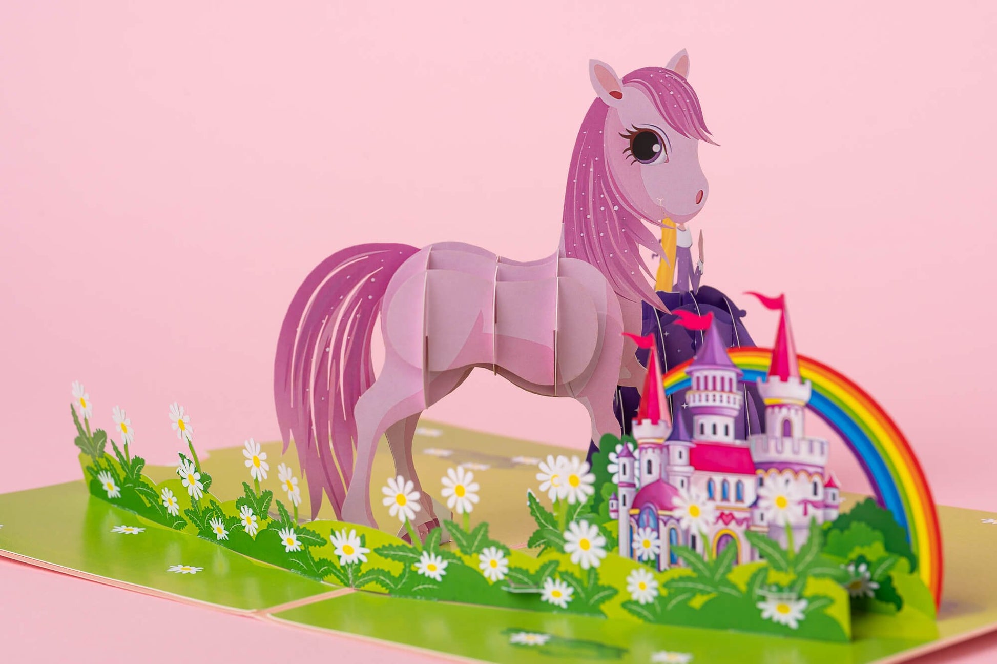 PRINCESĖ IR VIENARAGIS: išskirtinio grožio 3D pop - up atvirukas + vokas - OBUOLYS