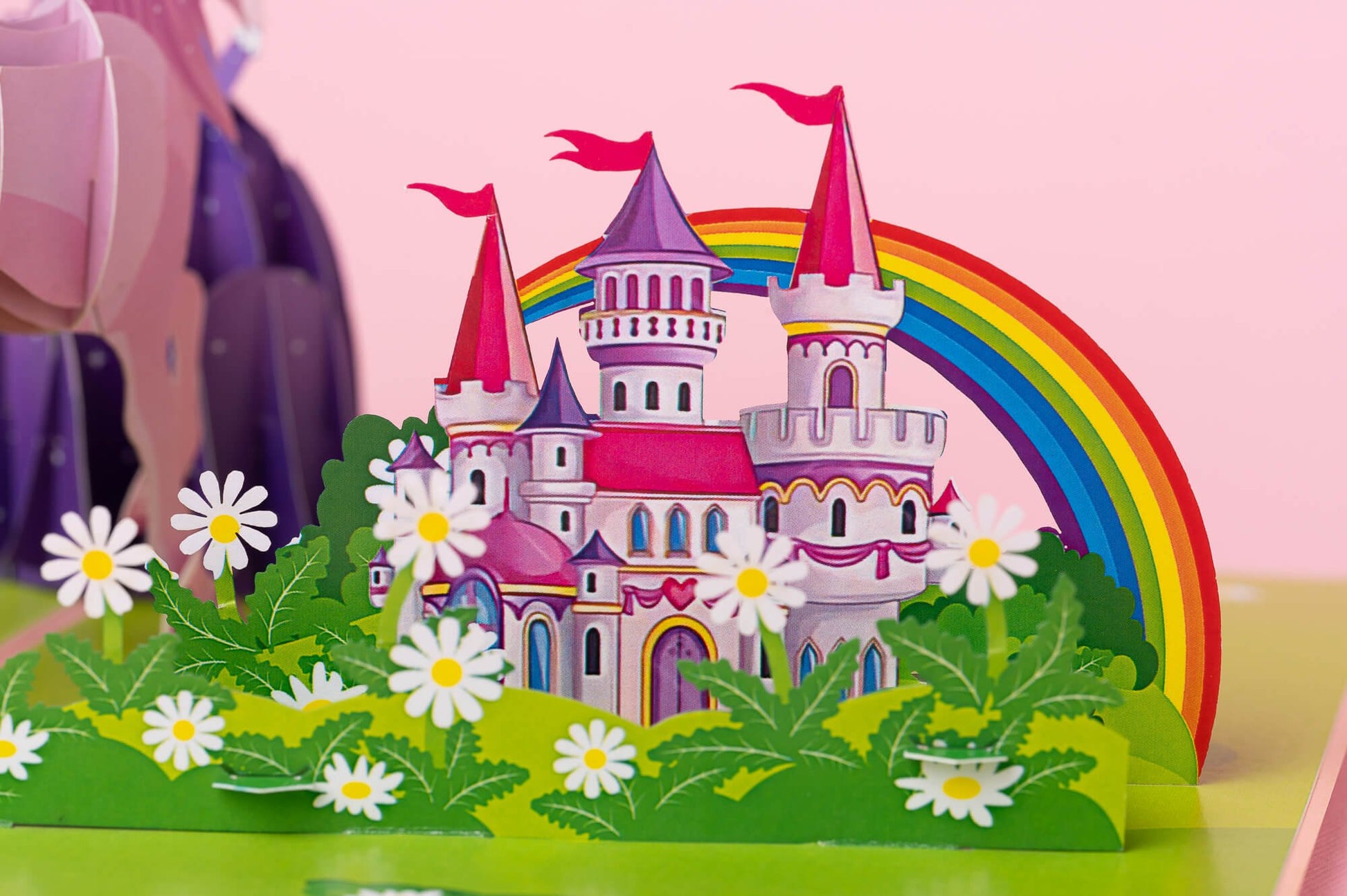 PRINCESĖ IR VIENARAGIS: išskirtinio grožio 3D pop - up atvirukas + vokas - OBUOLYS
