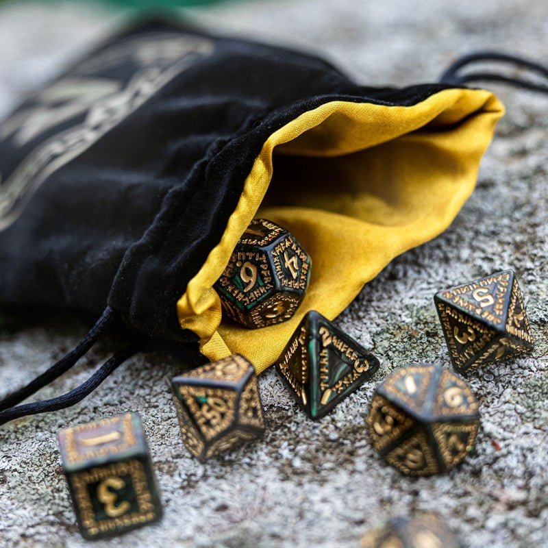 Runic Velour kauliukų maišelis juodos ir auksinės sp - OBUOLYS