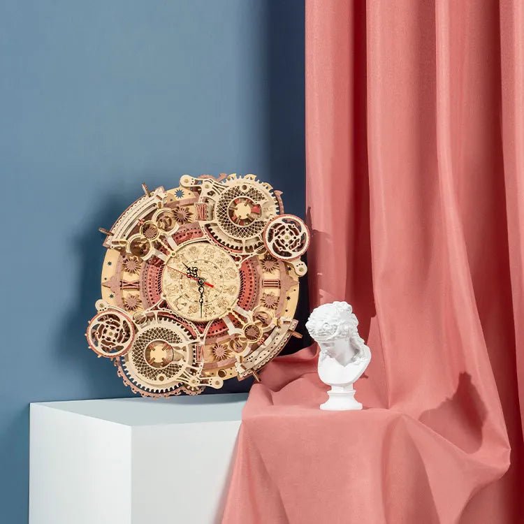 SIENINIS ZODIAKO LAIKRODIS: 3D medinė dėlionė – puikus mechanikos ir funkcionalumo derinys - OBUOLYS