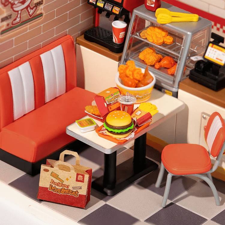 🍔✨SKANIAUSI BURGERIAI: gerą nuotaiką garantuojanti 3D dėlionė – knygų lentynos dekoracija - OBUOLYS