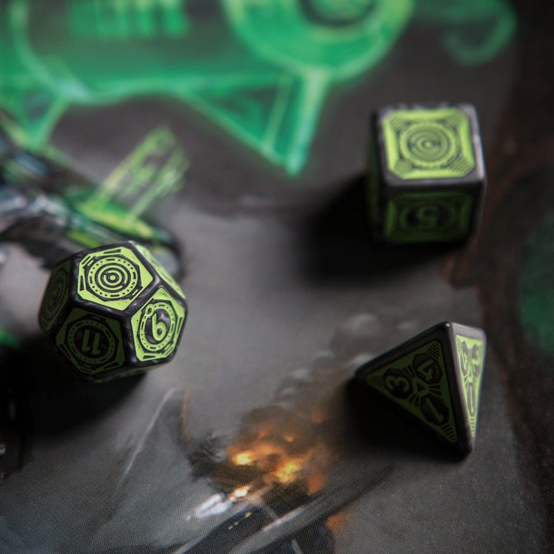 Starfinder Against The Aeon Throne kauliukų rinkinys pilkos ir žalios sp - OBUOLYS