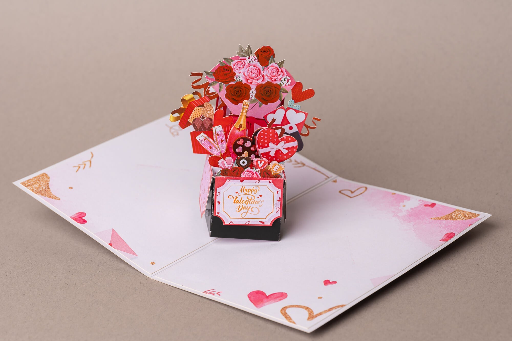 SU VALENTINO DIENA: išskirtinio grožio 3D pop - up atvirukas + vokas - OBUOLYS