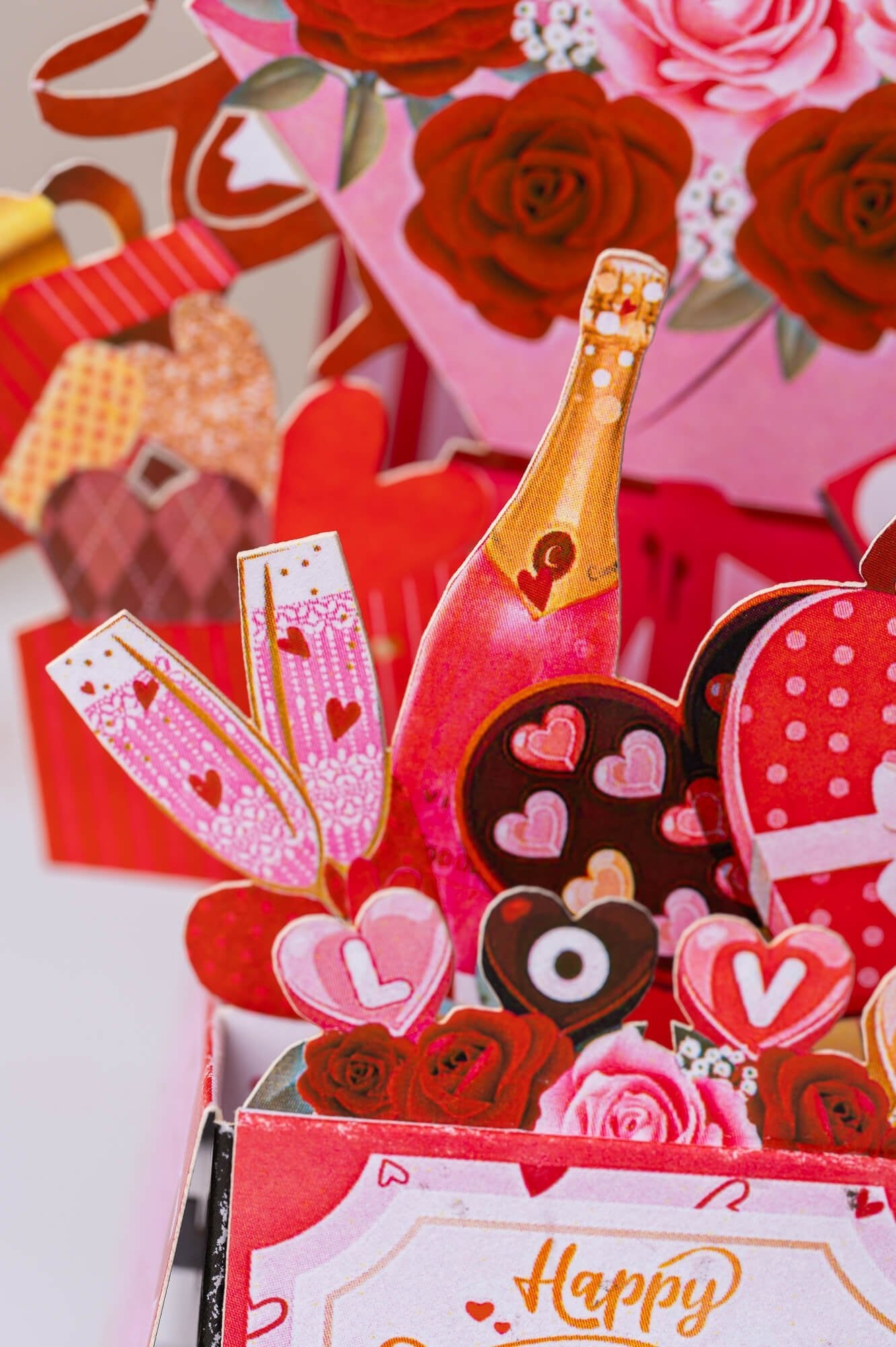 SU VALENTINO DIENA: išskirtinio grožio 3D pop - up atvirukas + vokas - OBUOLYS