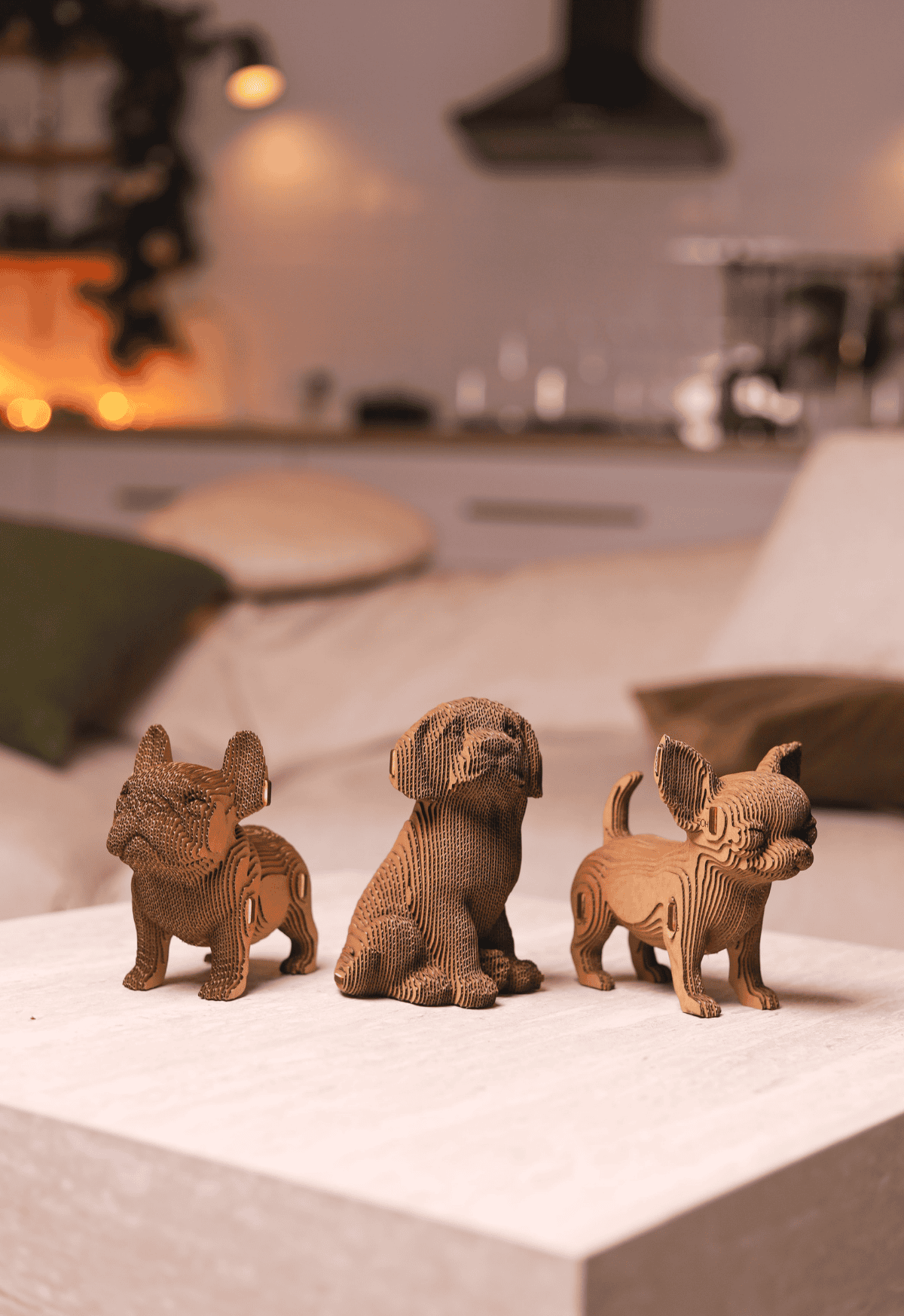 ŠUNIUKŲ TRIO: surenkama 3D dėlionė - skulptūra - OBUOLYS