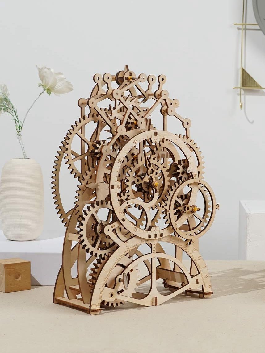 ŠVYTUOKLINIS LAIKRODIS: 3D medinė dėlionė mechanikos entuziastams - OBUOLYS