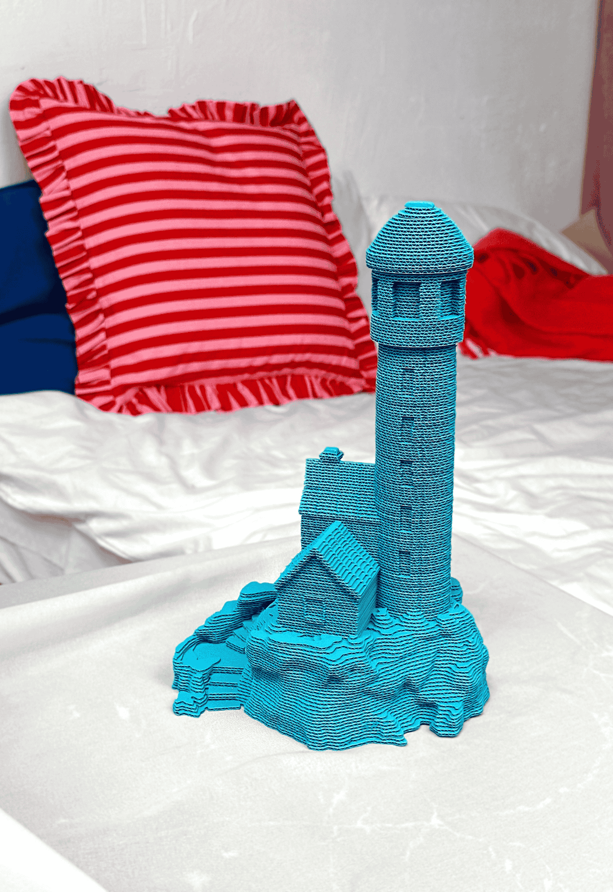 ŠVYTURYS: surenkama 3D dėlionė - skulptūra - OBUOLYS