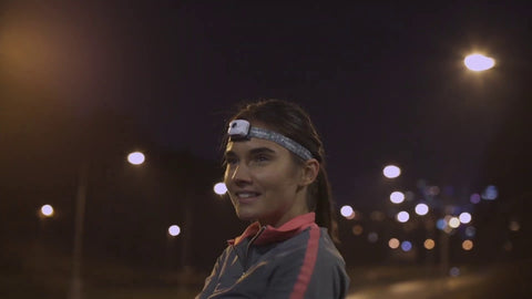 Varta Outdoor Sports Ultralight H30R 18631 įkraunamas prožektorius ant galvos