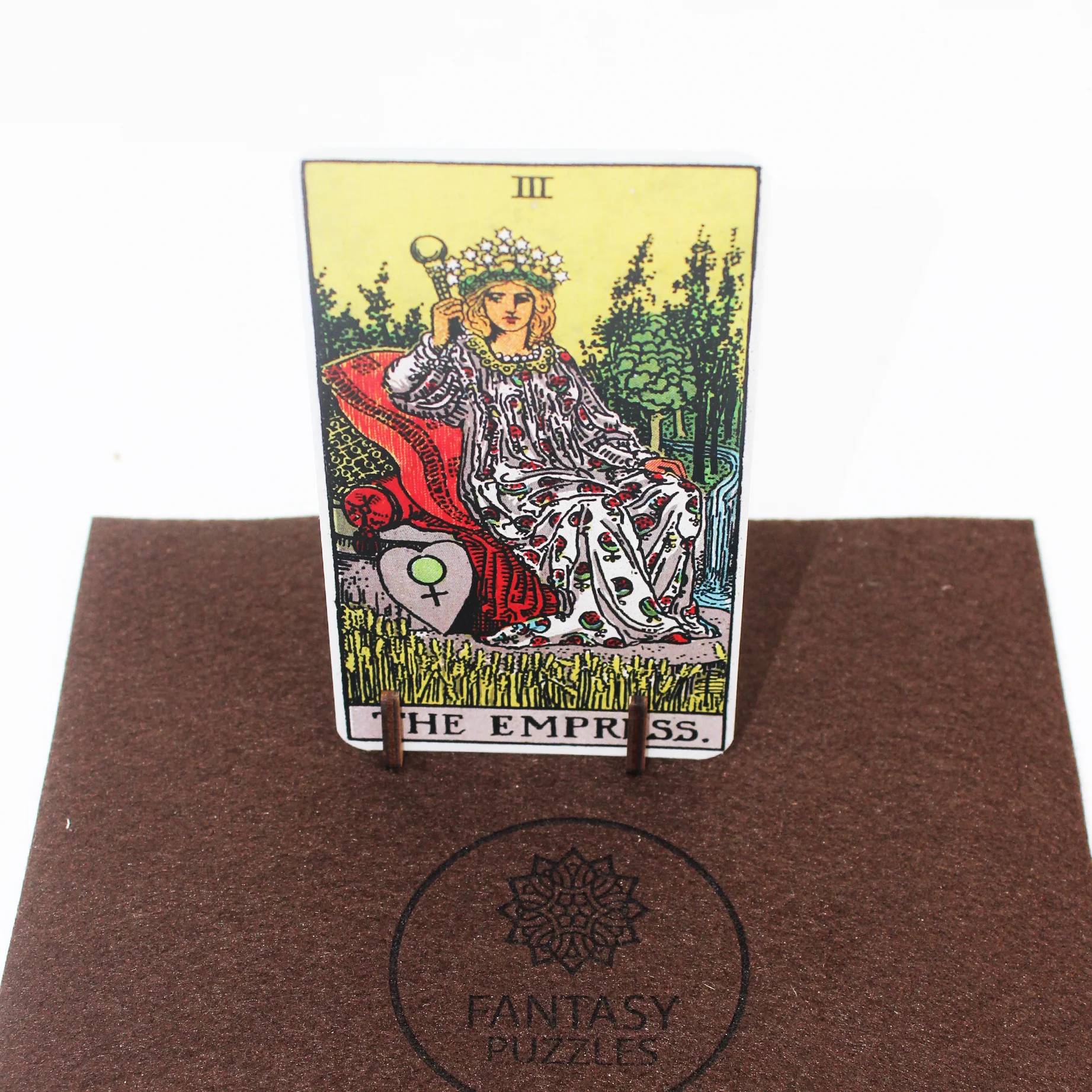 The Empress (Rider–Waite) Dėlionė Iš Medžio (250 detalių) Fantasy Puzzles - OBUOLYS