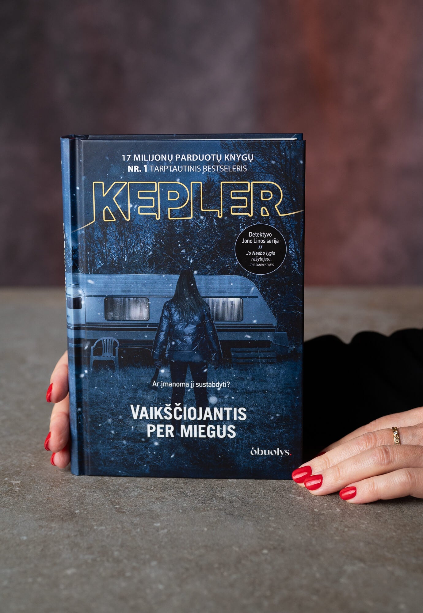 VAIKŠČIOJANTIS PER MIEGUS: Naujausias Lars Kepler detektyvas - OBUOLYS