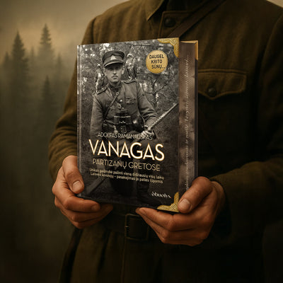 VANAGAS. PARTIZANŲ GRETOSE: ribotas didysis kolekcinis leidimas su istorinėmis nuotraukomis, miško ornamentu puošta puslapių briauna ir metalo kampais - OBUOLYS