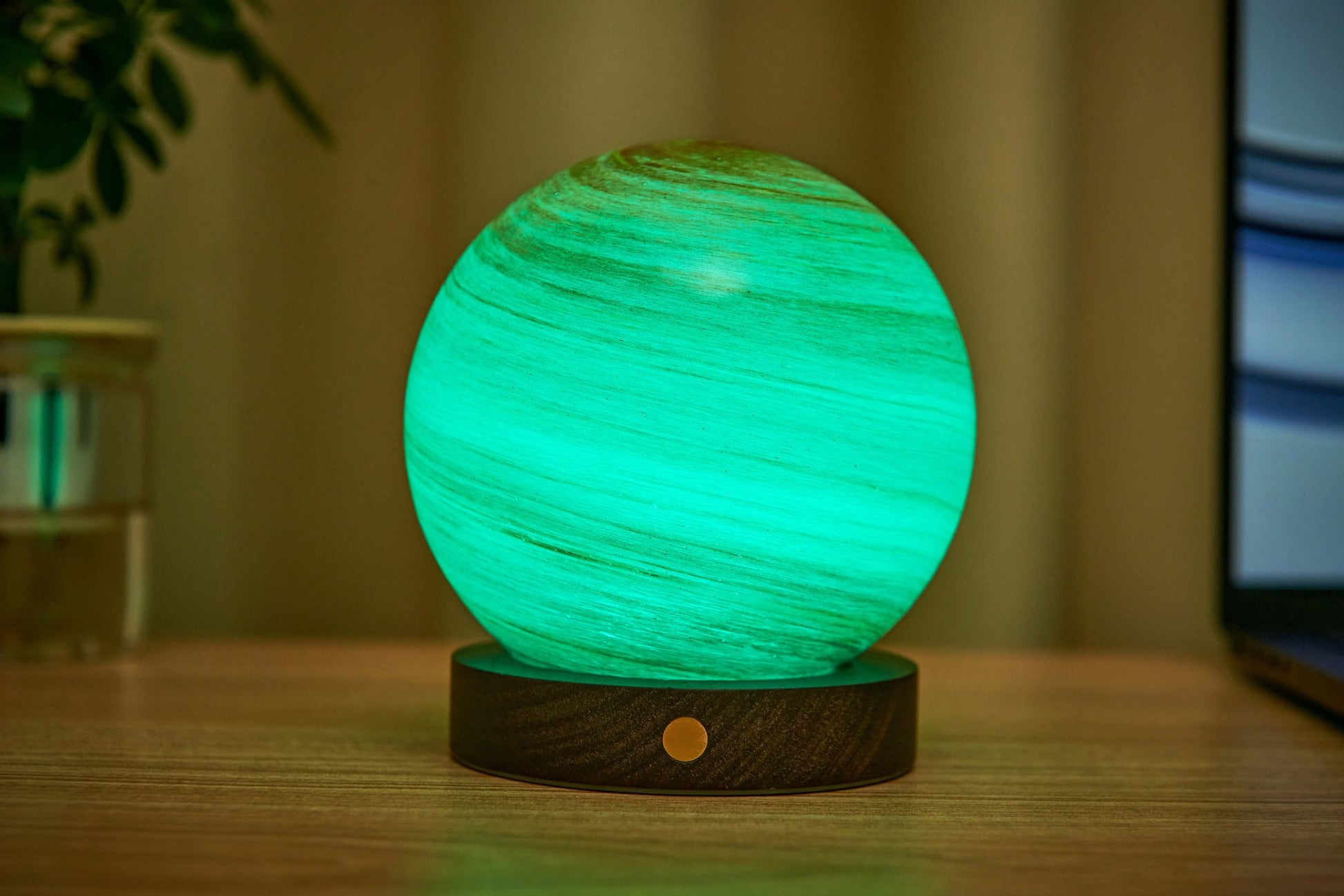 ŽVAIGŽDŽIŲ VANDENYNAS: didelis išmanusis 3D dekoratyvinis AstraGlass šviestuvas - OBUOLYS
