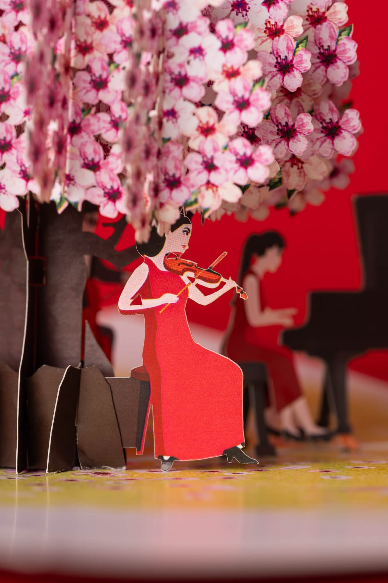ŽYDINTI SAKURA: išskirtinio grožio 3D pop - up atvirukas + vokas - OBUOLYS