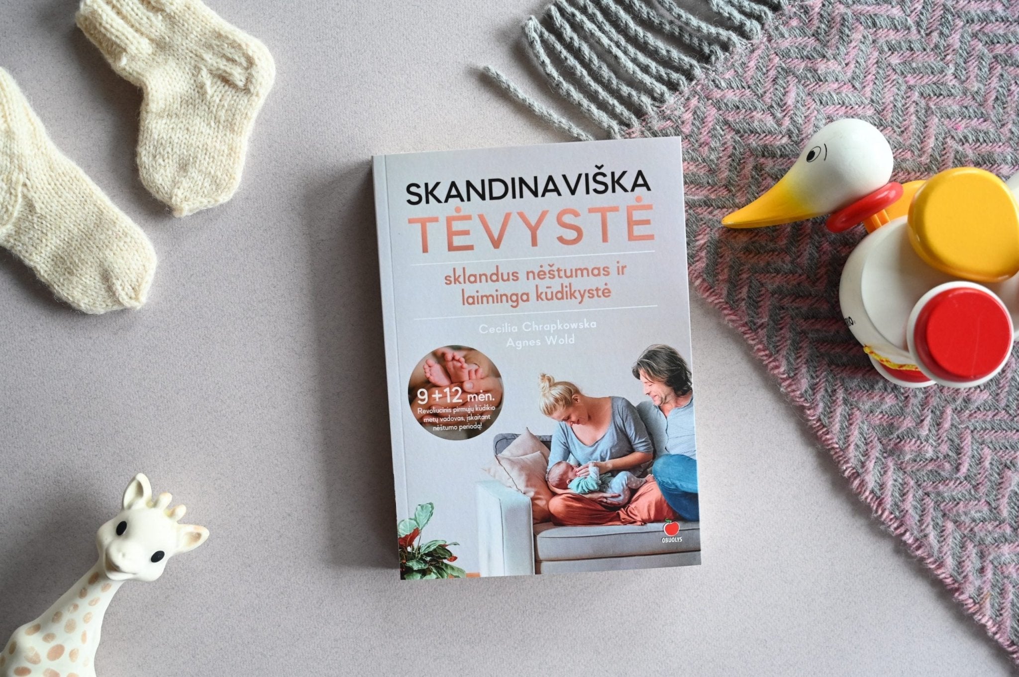 SKANDINAVIŠKA TĖVYSTĖ: revoliucinis mokslu pagrįstas nėštumo, gimdymo ir kūdikio pirmųjų metų auginimo vadovas - OBUOLYS