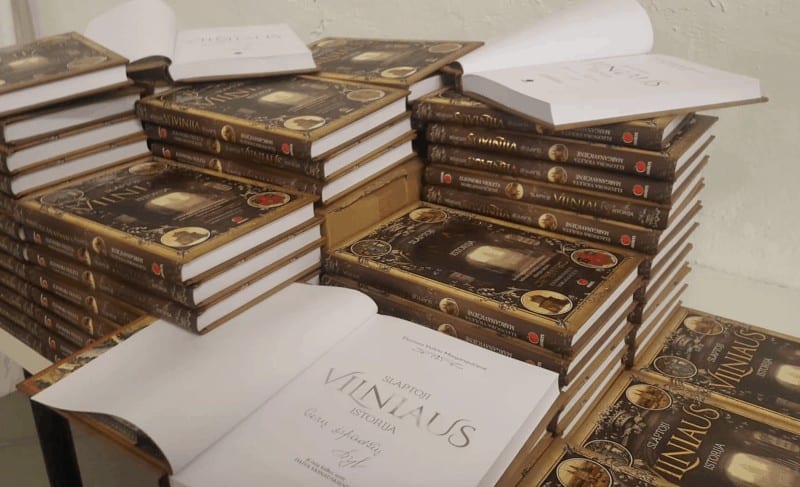 SLAPTOJI VILNIAUS ISTORIJA: nedidelis tiražo papildymas Vilniaus 700 - mečio proga! - OBUOLYS